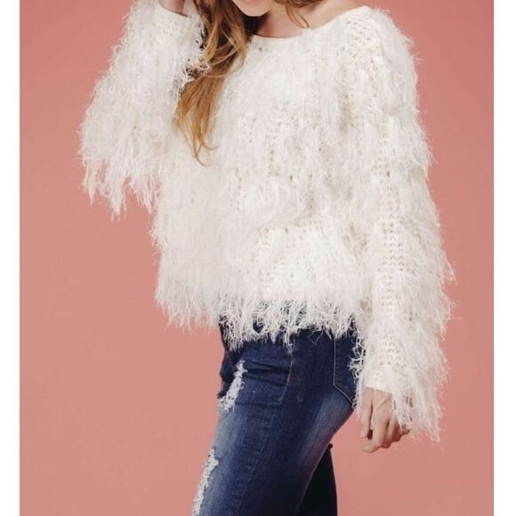 JELLA C. WHITE SHAG SWEATER - Picture 5 of 7